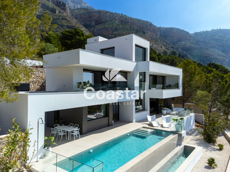 Villa for Sale in Altea, Costa Blanca 12