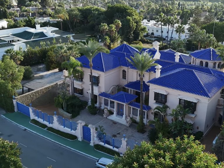 Villa for sale in Nueva Andalucía, Marbella, Málaga 2