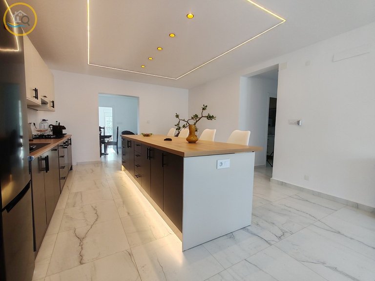 Villa for sale in Pilar de la Horadada, Alicante 4