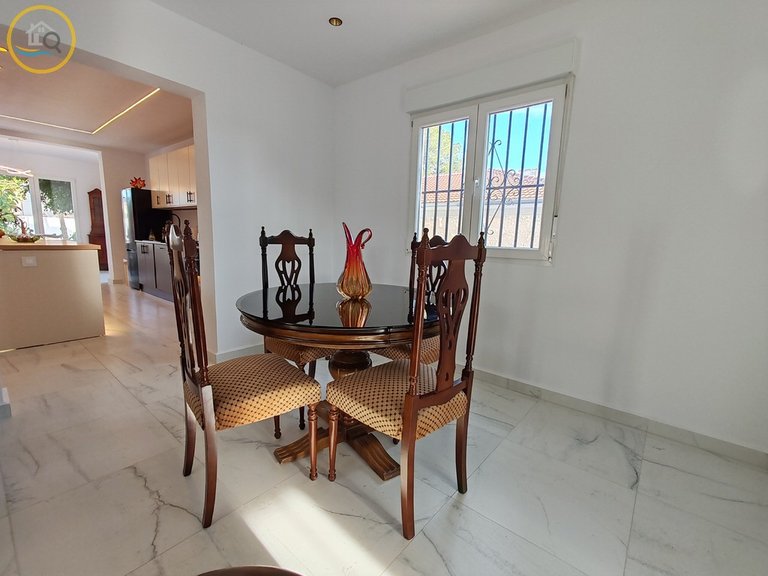 Villa for sale in Pilar de la Horadada, Alicante 6