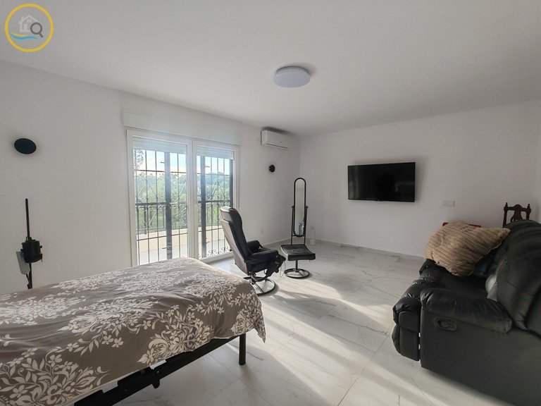 Villa for sale in Pilar de la Horadada, Alicante 8