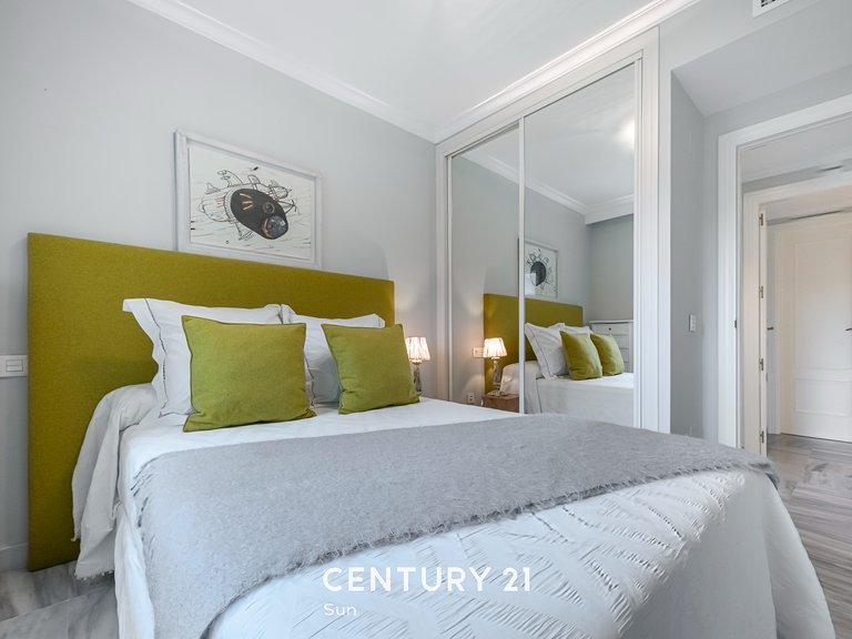 Apartment for sale in Puerto Banús, Nueva Andalucía, Marbella, Málaga 16