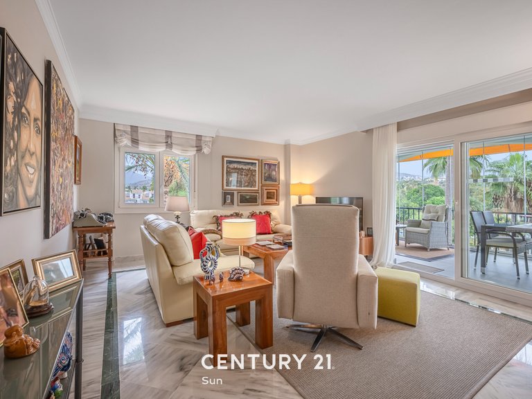 Apartment for sale in Puerto Banús, Nueva Andalucía, Marbella, Málaga 6