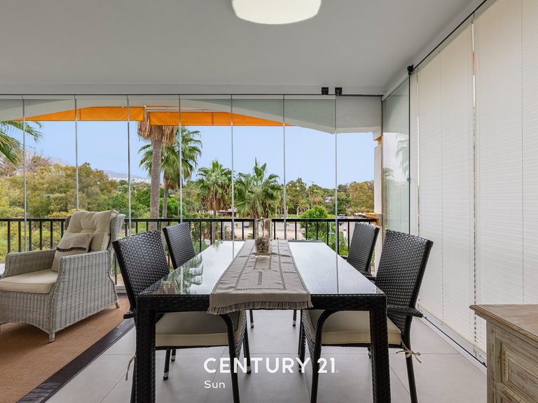 Apartment for sale in Puerto Banús, Nueva Andalucía, Marbella, Málaga 4