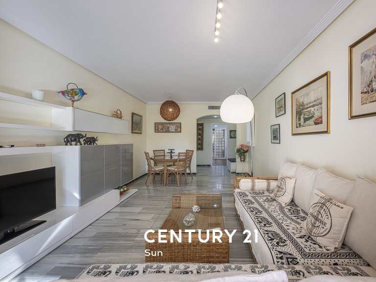 Apartment for sale in Puerto Banús, Málaga 17