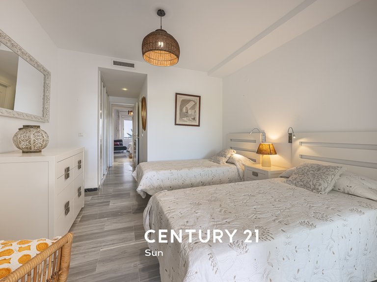 Apartment for sale in Puerto Banús, Málaga 25