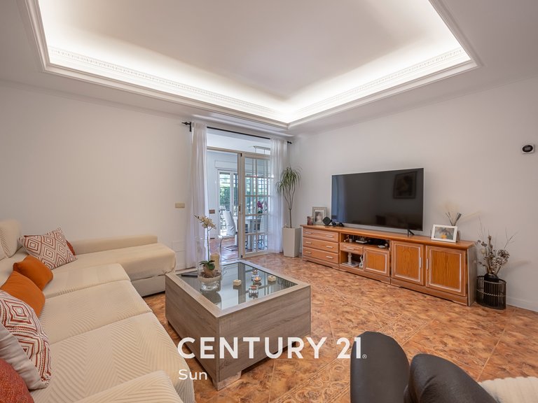 Apartment for sale in Nueva Andalucía, Marbella, Málaga 3