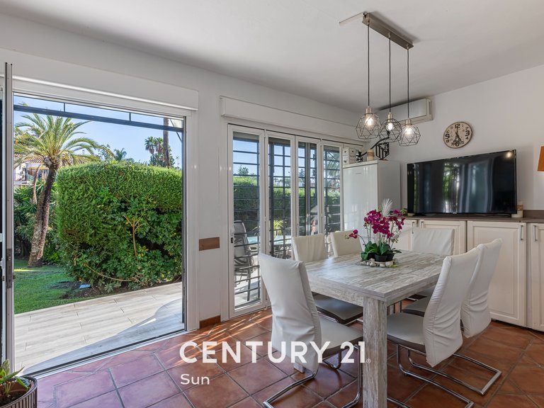 Apartment for sale in Nueva Andalucía, Marbella, Málaga 11