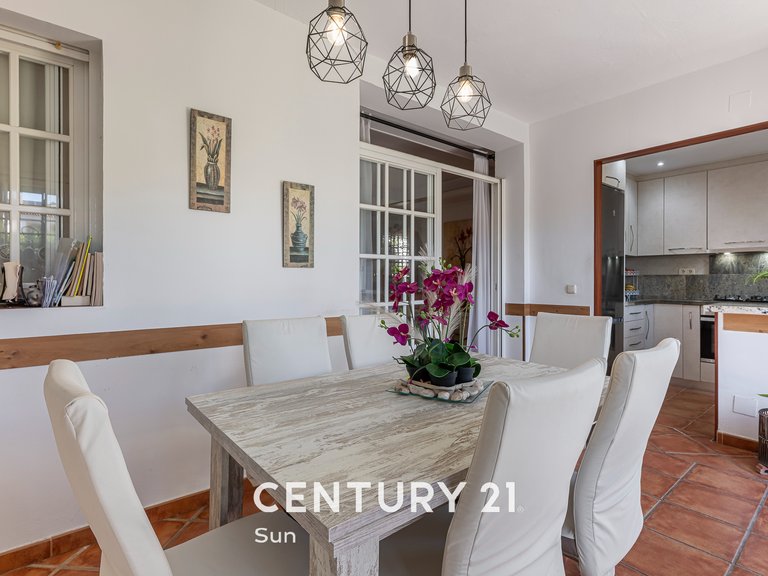 Apartment for sale in Nueva Andalucía, Marbella, Málaga 12