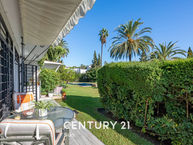 Apartment for sale in Nueva Andalucía, Marbella, Málaga 2