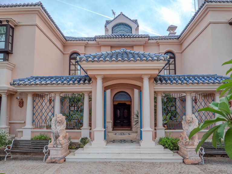 Villa for sale in Nueva Andalucía, Marbella, Málaga 19