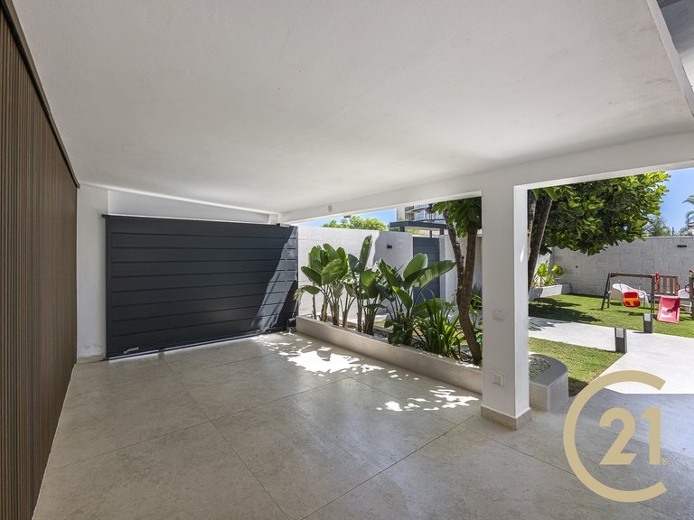 Villa for sale in Estepona, Málaga 15