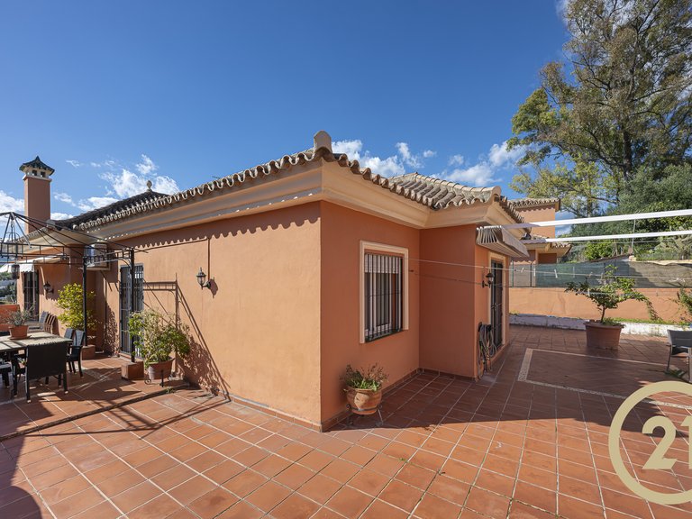 Villa for sale in San Pedro de Alcántara, Marbella, Málaga 5