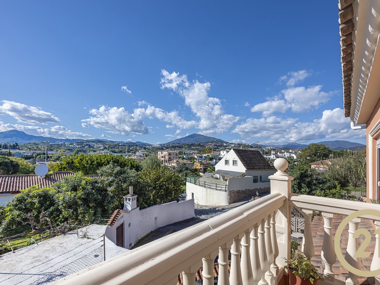 Villa for sale in San Pedro de Alcántara, Marbella, Málaga 12