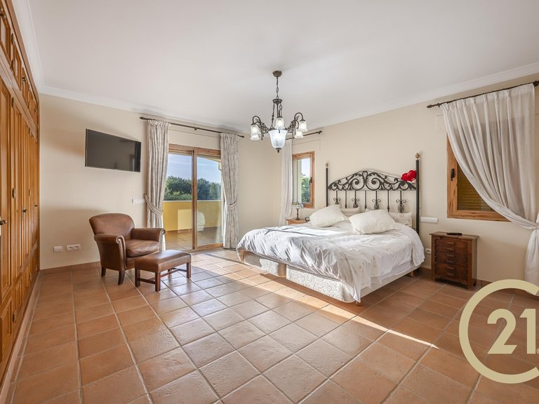 Villa for sale in Estepona, Málaga 12