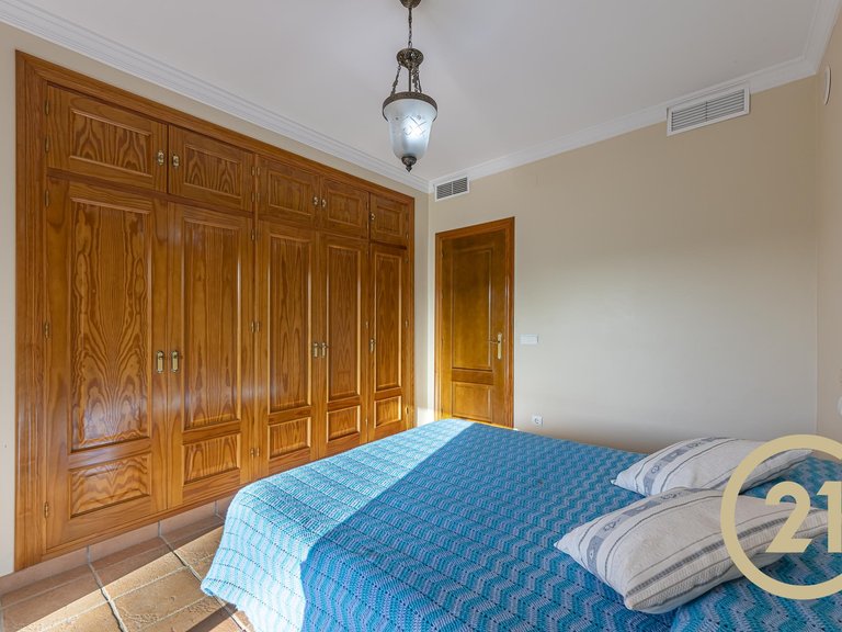 Villa for sale in Estepona, Málaga 19