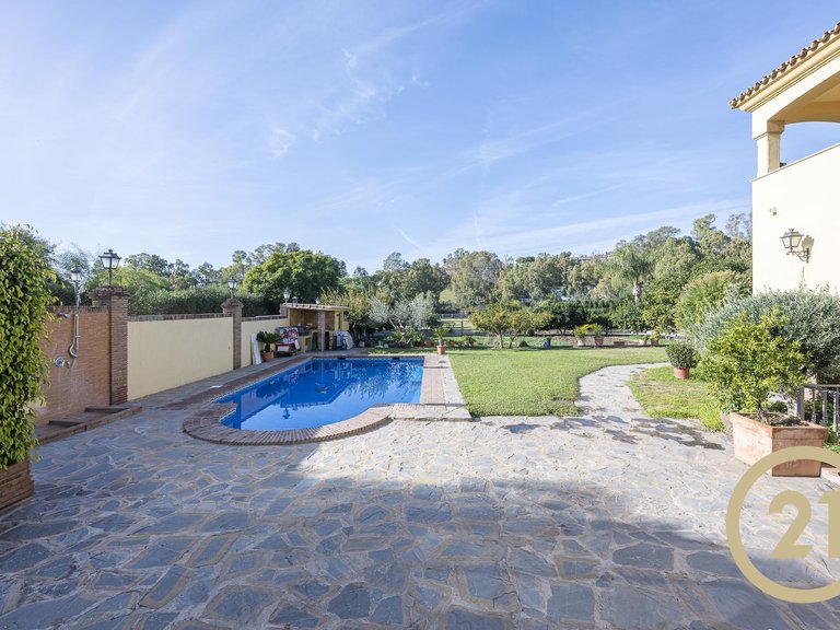 Villa for sale in Estepona, Málaga 6