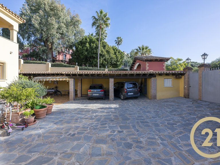 Villa for sale in Estepona, Málaga 7