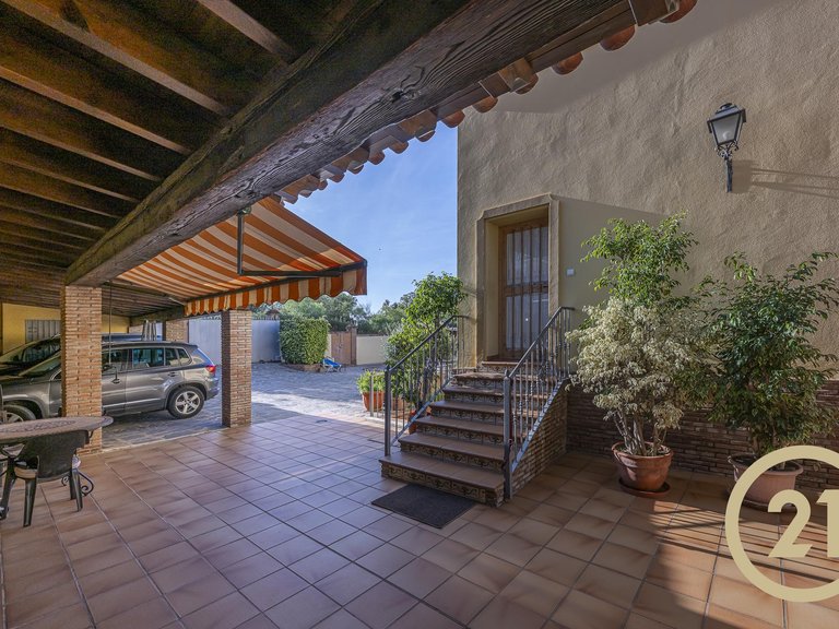 Villa for sale in Estepona, Málaga 9