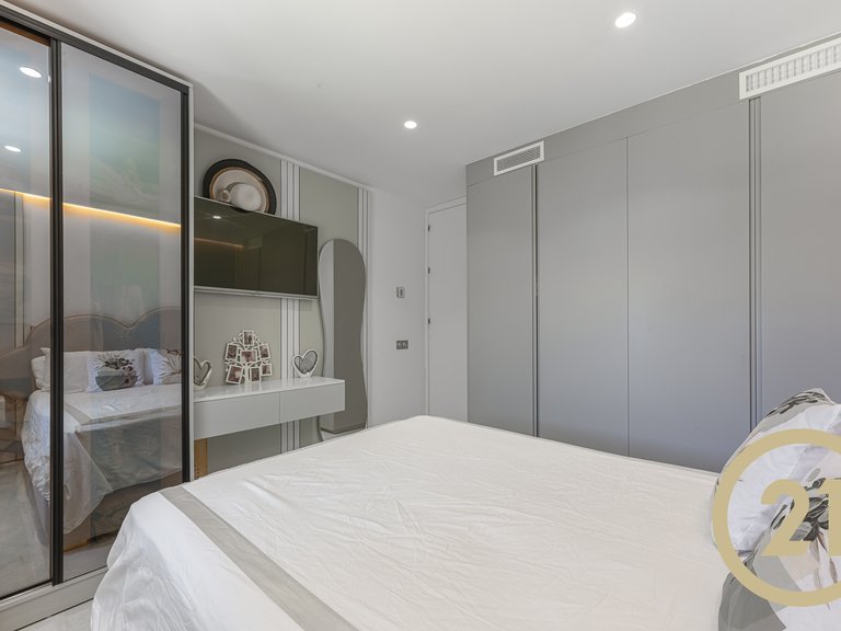 Villa for sale in Estepona, Málaga 19