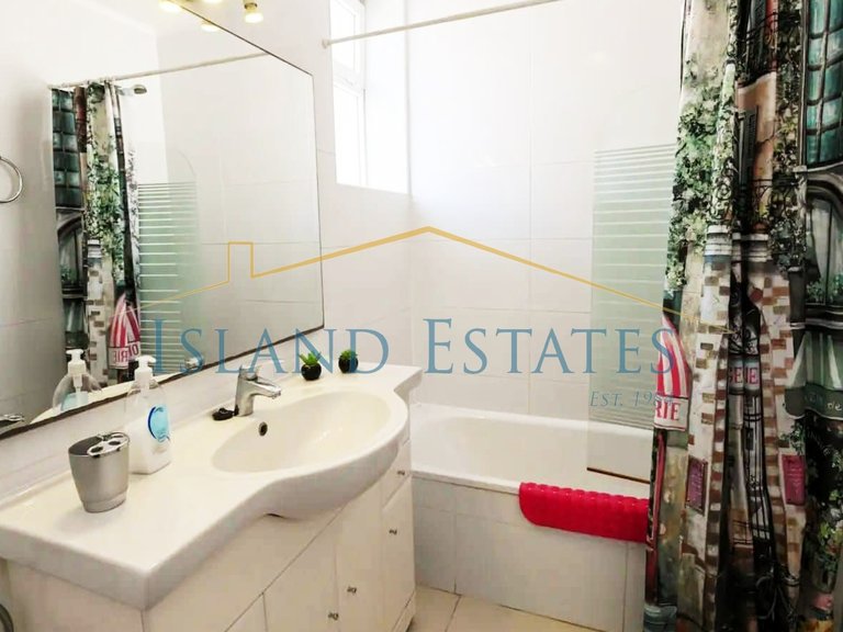 3 Bedroom Townhouse front line to the sea 14