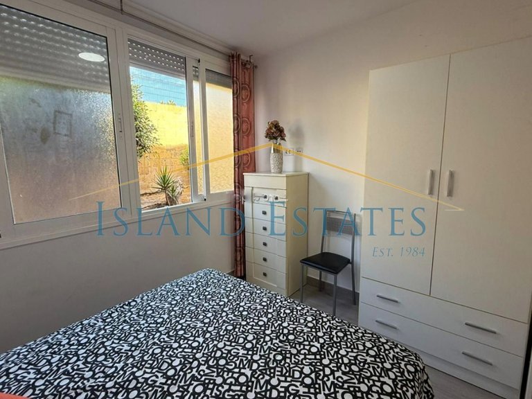 Renovated 1 Bedroom Apartment 50 metres from the Sea 9