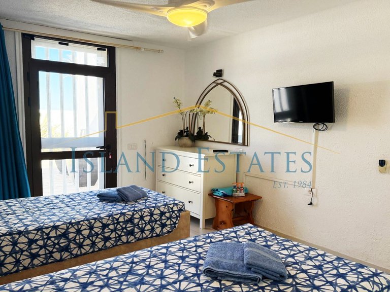 3 Bedroom Townhouse front line to the sea 12