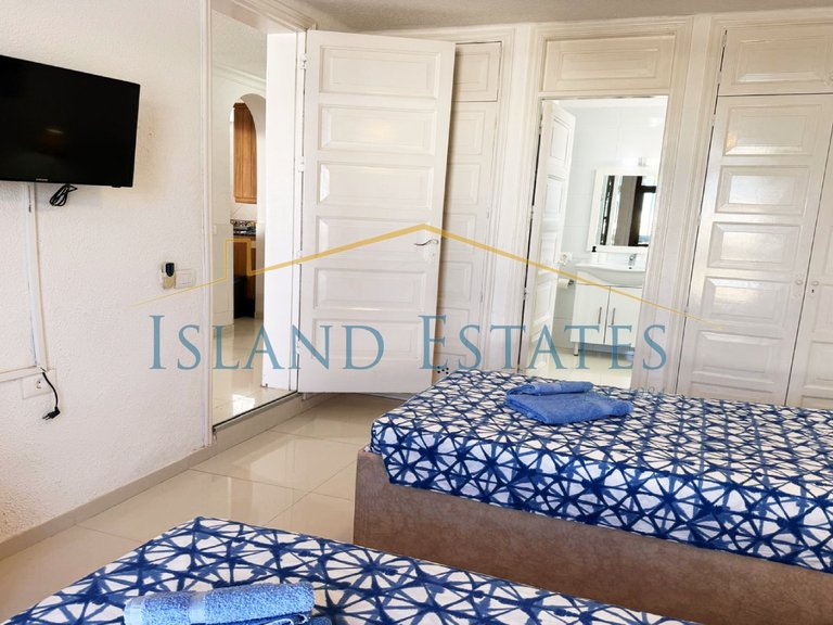 3 Bedroom Townhouse front line to the sea 13