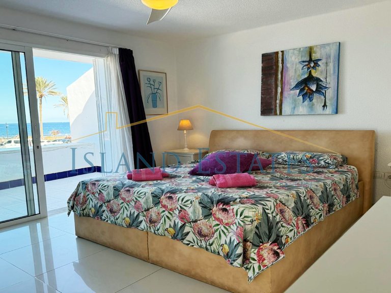 3 Bedroom Townhouse front line to the sea 9