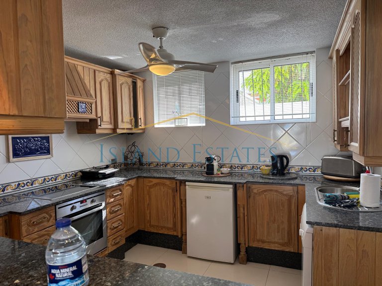 3 Bedroom Townhouse front line to the sea 5