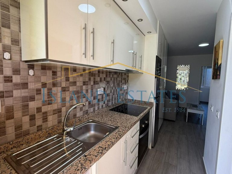 Renovated 1 Bedroom Apartment 50 metres from the Sea 5