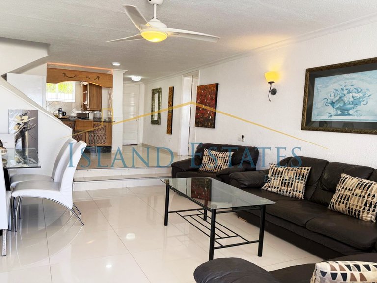 3 Bedroom Townhouse front line to the sea 2