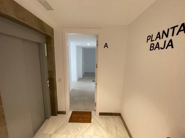 Estepona. URB. MIRADOR ESTEPONA HILLS, BAJO EXCLUSIVO con VISTAS AL MAR y ESTEPONA 1