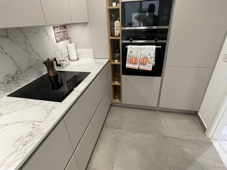 Sea Views Next to the Beach yours flat for sale in Estepona, Málaga 7