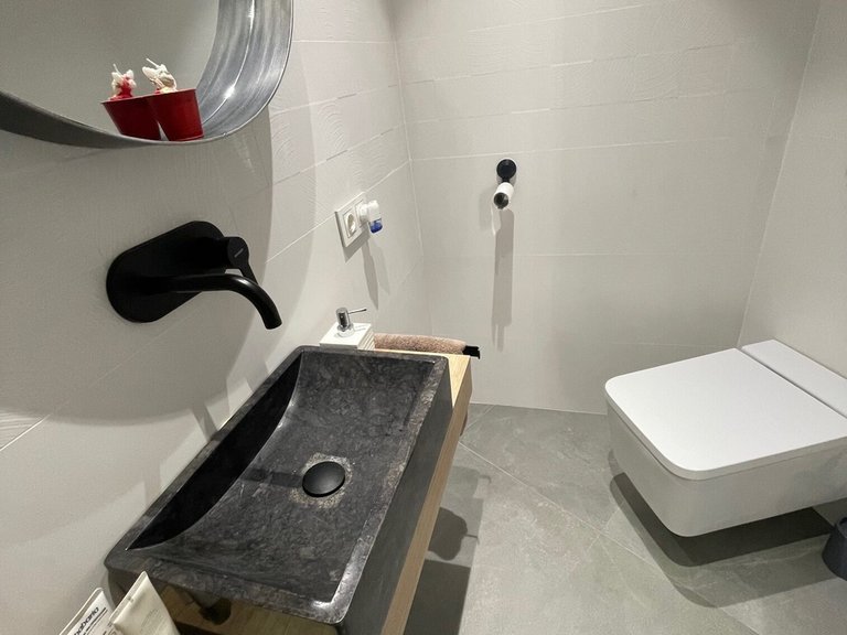 Sea Views Next to the Beach yours flat for sale in Estepona, Málaga 11