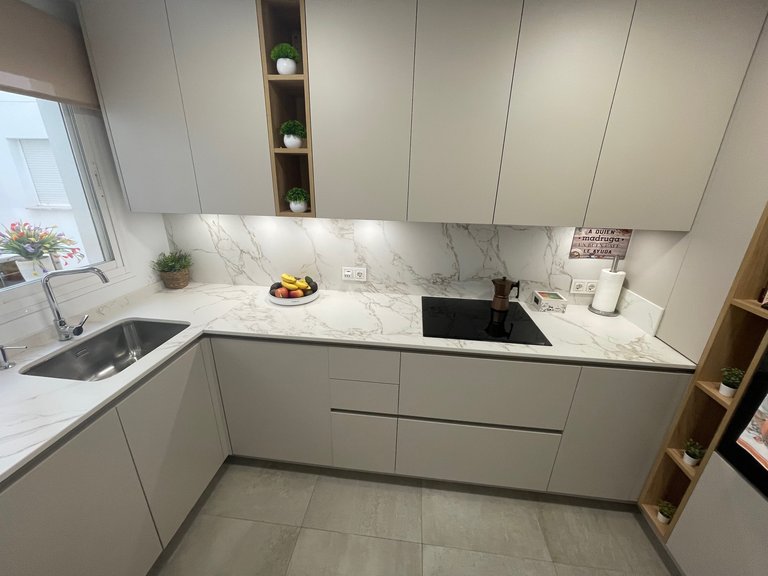 Sea Views Next to the Beach yours flat for sale in Estepona, Málaga 8