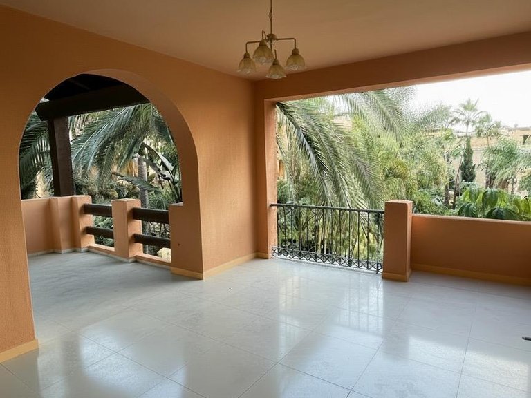 Apartment for sale in Estepona, Málaga 1