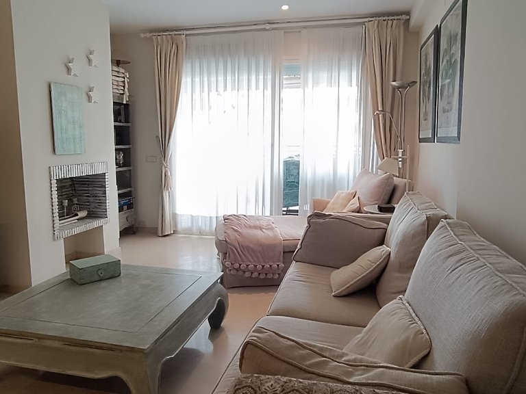 Luxury on the Mediterranean seafront in Sitges 2