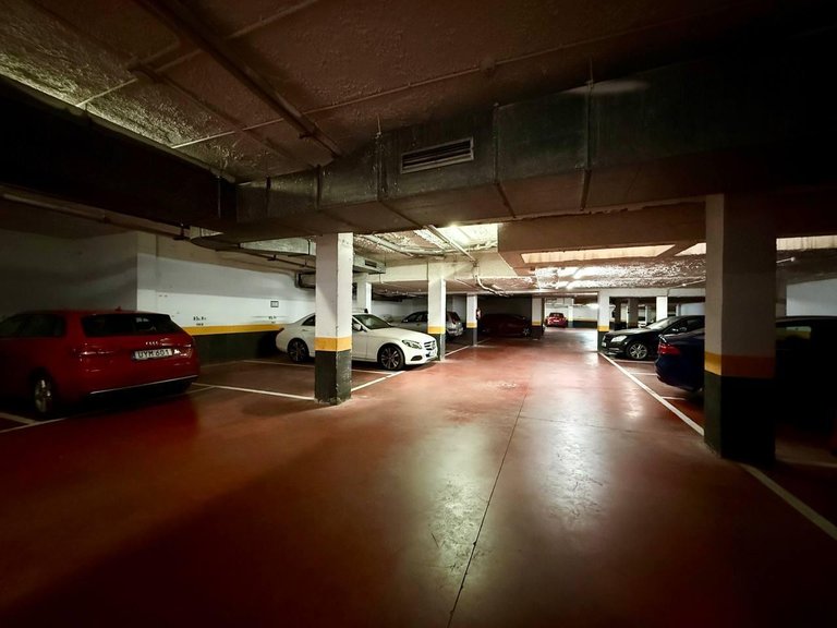 Apartment in “La Recoleta” – 2 Bedrooms, 2 Bathrooms, Garage + Storage Room, Communal Pools 6