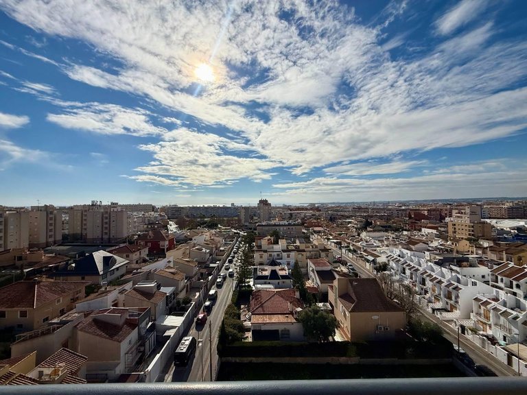 Renovated Duplex Penthouse with Sea Views, 2 Terraces & Parking 6