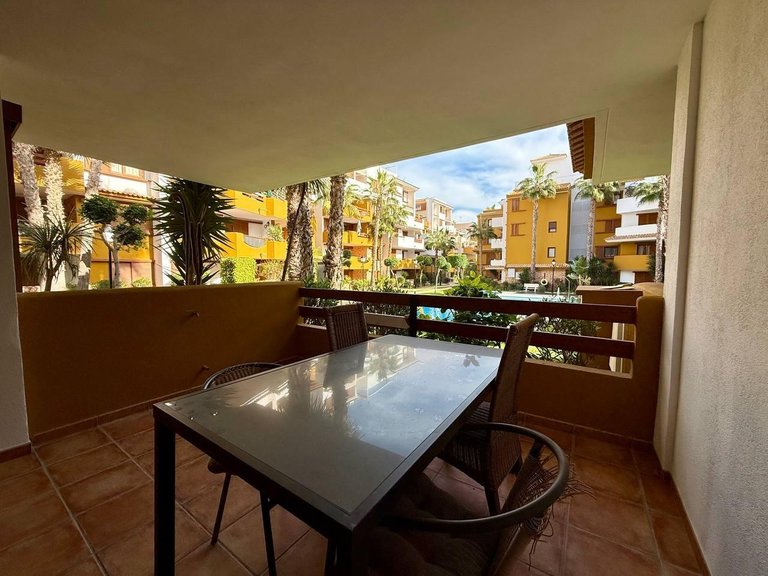 Apartment in “La Recoleta” – 2 Bedrooms, 2 Bathrooms, Garage + Storage Room, Communal Pools 9
