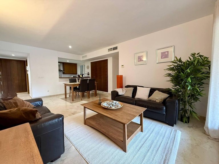 Apartment in “La Recoleta” – 2 Bedrooms, 2 Bathrooms, Garage + Storage Room, Communal Pools 2