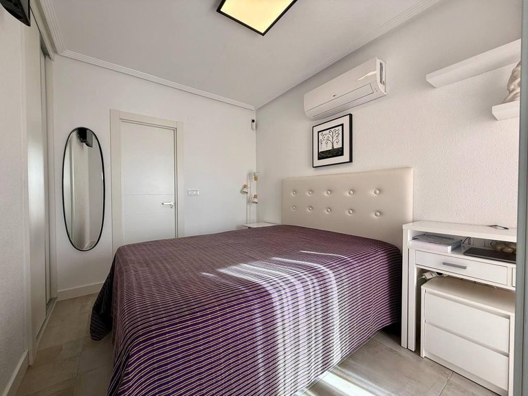 Renovated Duplex Penthouse with Sea Views, 2 Terraces & Parking 3