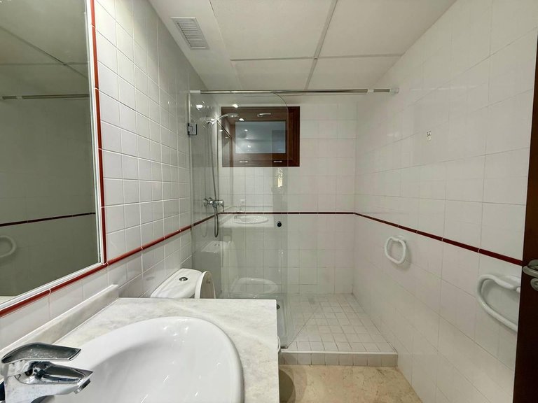 Apartment in “La Recoleta” – 2 Bedrooms, 2 Bathrooms, Garage + Storage Room, Communal Pools 20