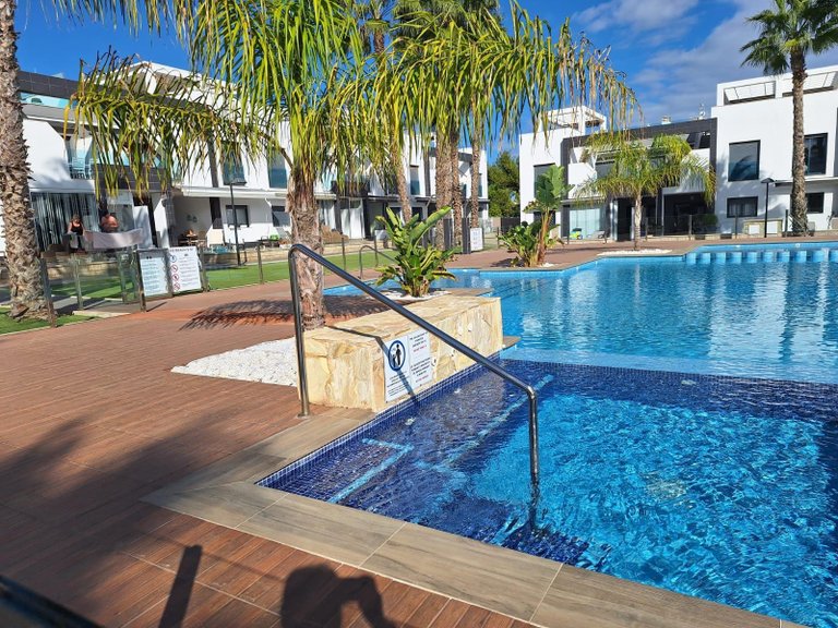 Exclusive Bungalow in La Zenia, Orihuela Costa – Move-In Ready 4