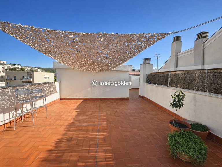 ATICO DUPLEX CON AMPLIA TERRAZA EN SITGES 2