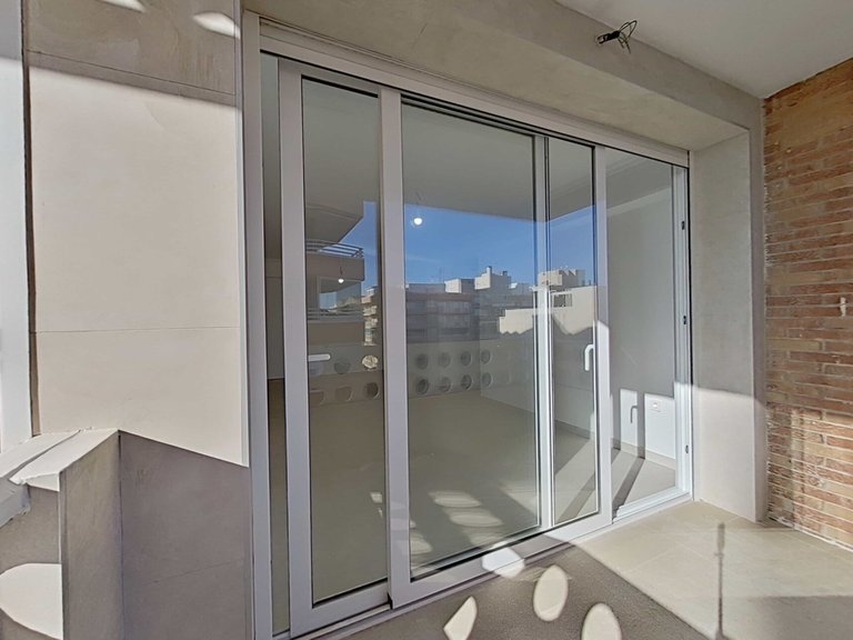 Siente el Mar Desde lo Alto en Este Ático Único 14