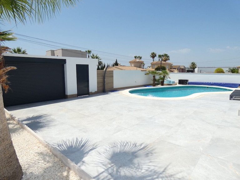 Villa for Sale in Alicante, Alicante 9