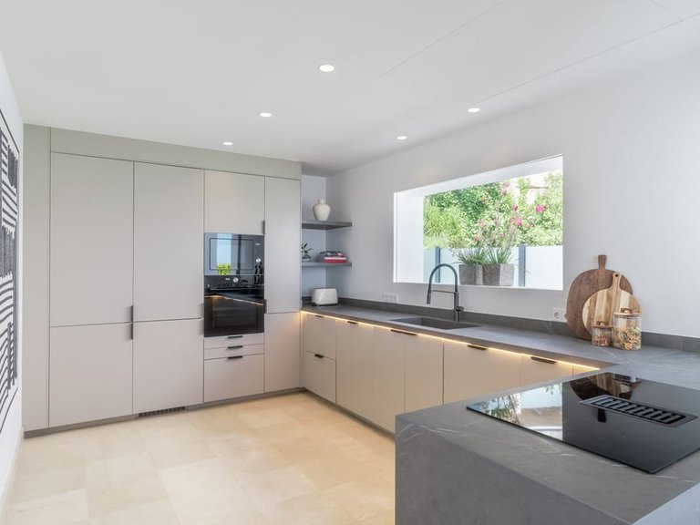 Villa for Sale in Benahavís, Malaga 14