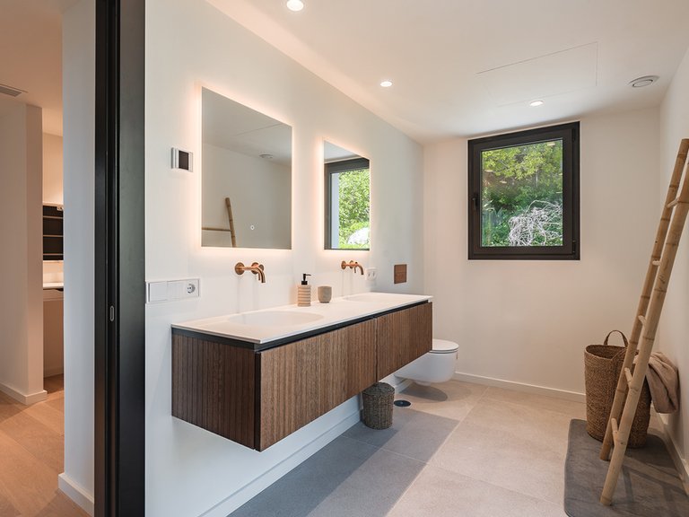 Villa for Sale in Marbella, Malaga 24